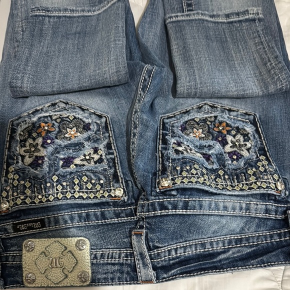 Embroidered Blue Jeans - Picture 5 of 5